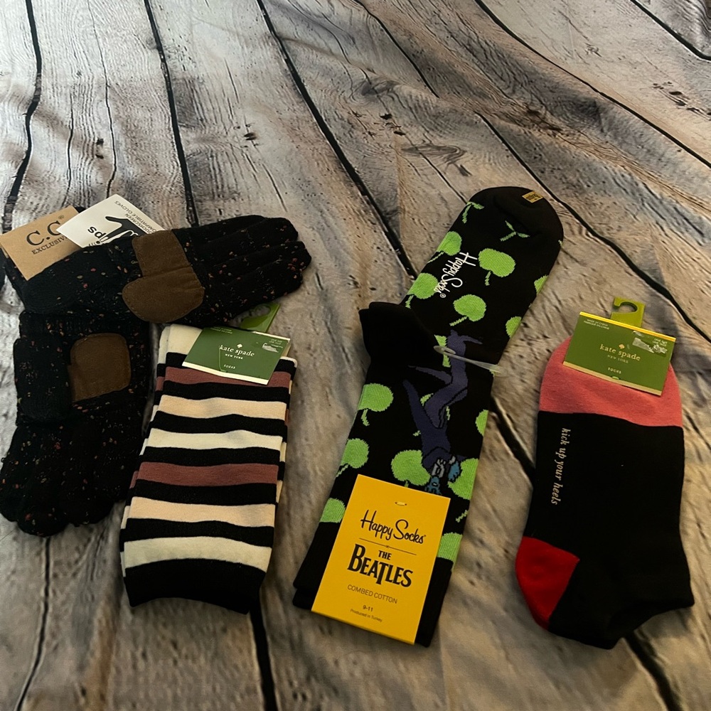 Sock and Glove bundle 4 pcs